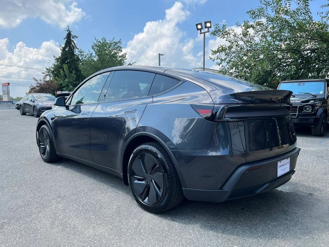 Suv in East Brunswick, NJ, United States 5 - 18608527