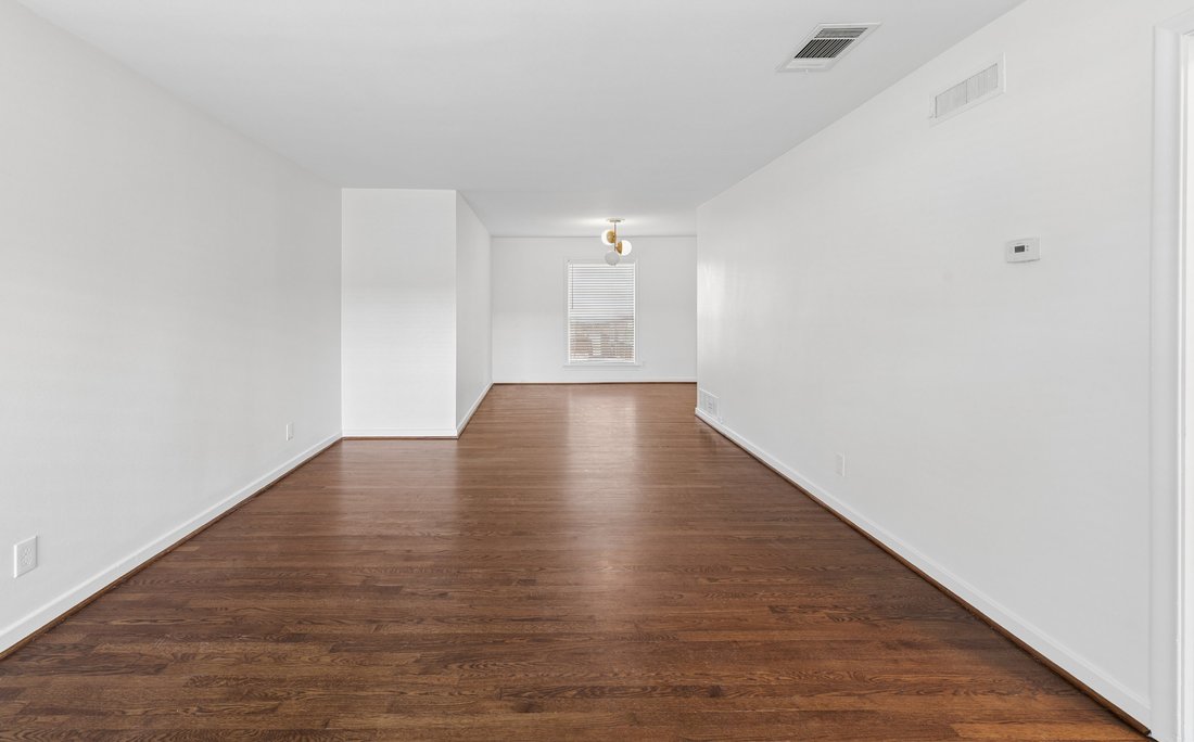 Dallas, Texas, United States 5 - 18608561