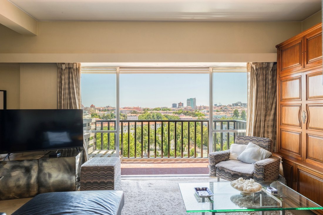 Apartment in Arroios, Lisbon, Portugal 5 - 18608572