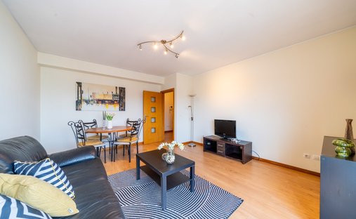 Apartment in Cedofeita, Santo Ildefonso, Se, Miragaia, Sao Nicolau e Vitoria, Porto District, Portugal 1