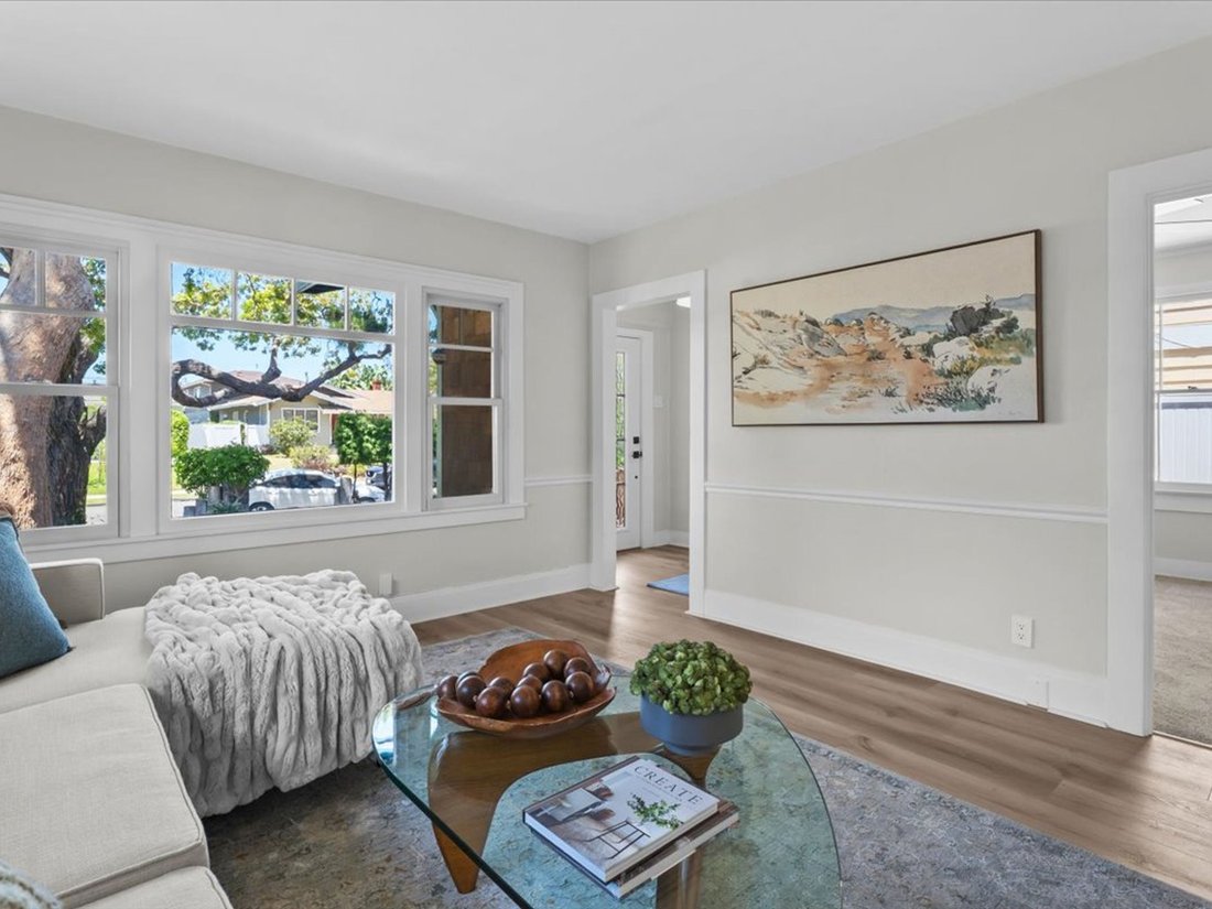 Torrance, California, United States 5 - 18608579
