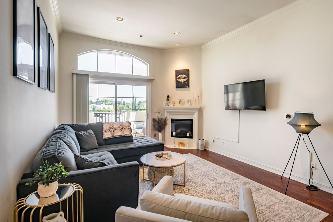 Condo in Los Angeles, California, United States 2 - 18608591