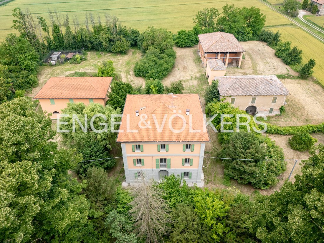 Villa in Terre del Reno, Emilia-Romagna, Italy 1 - 18608875