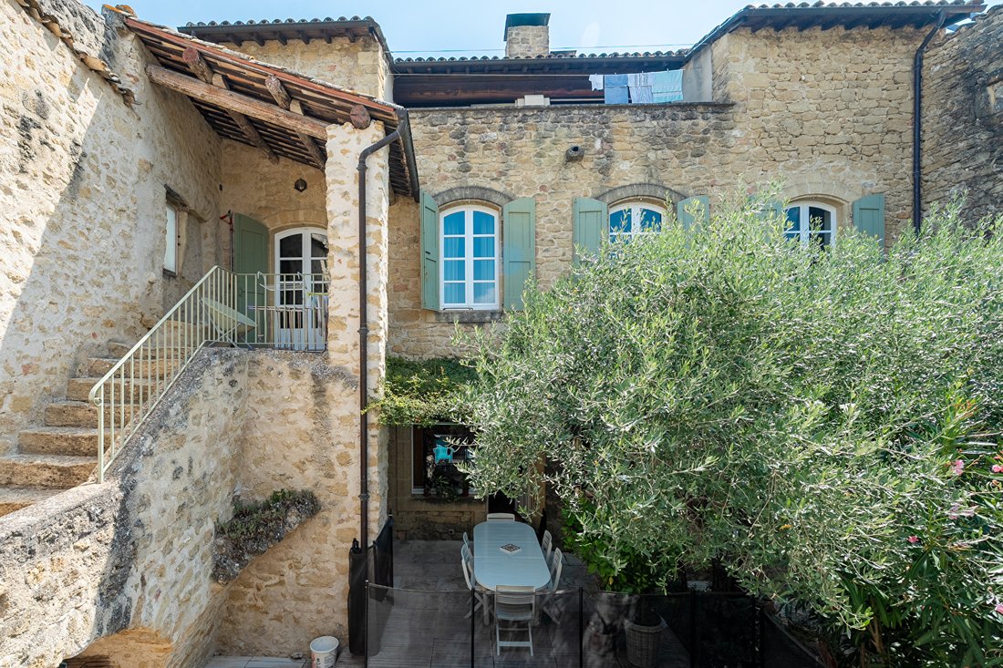 Villa in Lauris, Provence-Alpes-Côte d'Azur, France 1 - 18608707