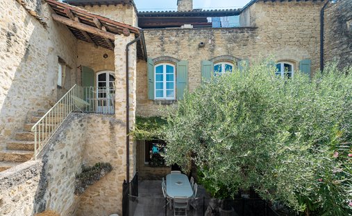 Villa in Lauris, Provence-Alpes-Côte d'Azur, France 1