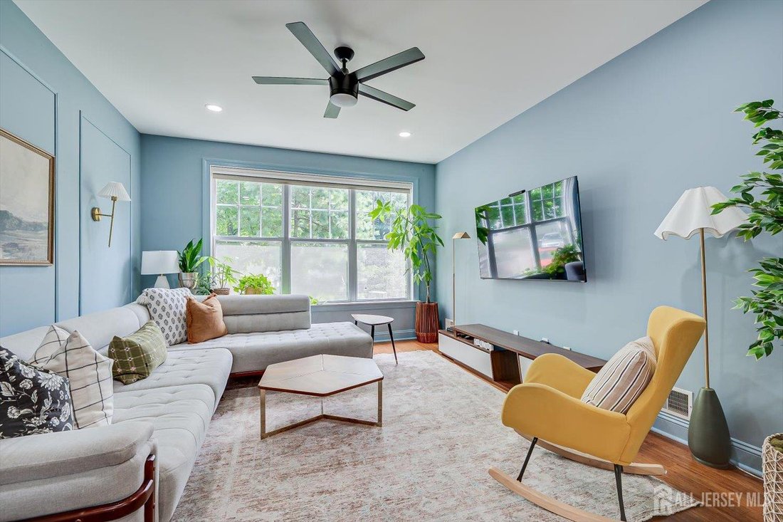Condo in Metuchen, New Jersey, United States 1 - 18608777