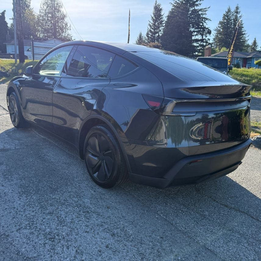 Suv in Everett, WA, United States 5 - 18608453