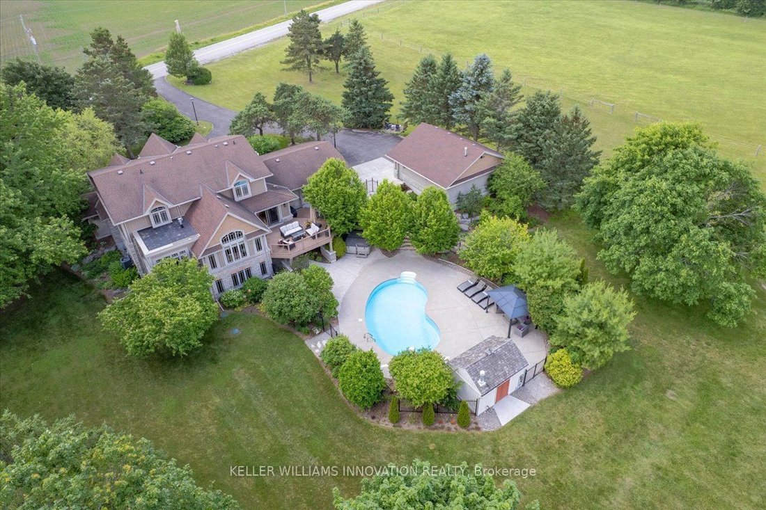 House in Wilmot, Ontario, Canada 1 - 18608667