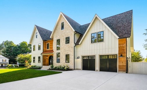 House in Milton, Massachusetts, United States 1