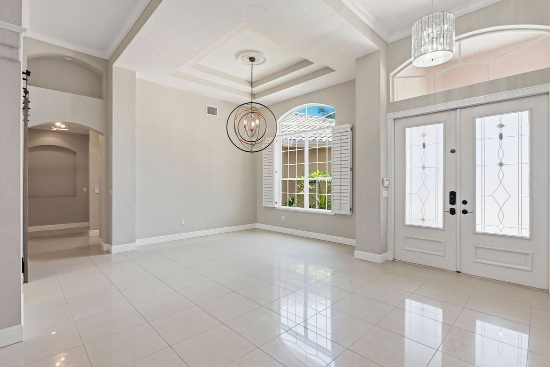 Boca Raton, Florida, United States 5 - 18608607