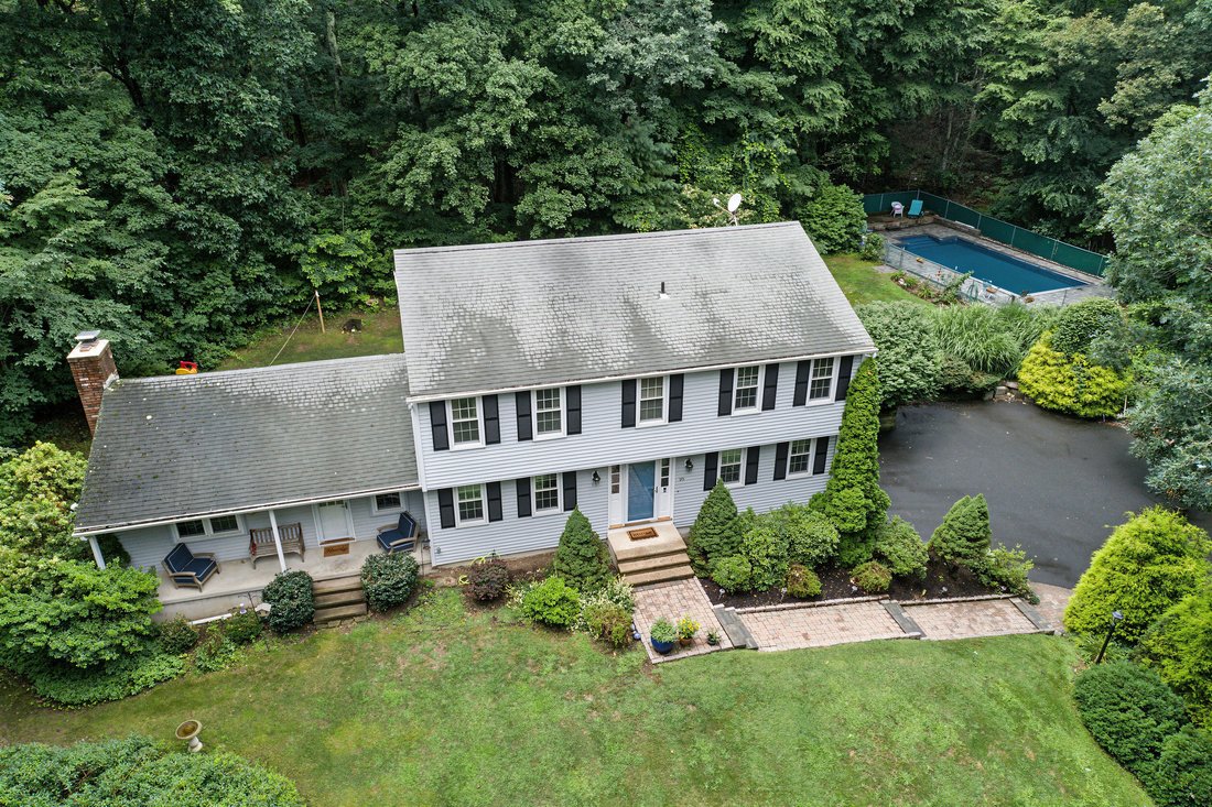 House in Guilford, Connecticut, United States 4 - 18608896