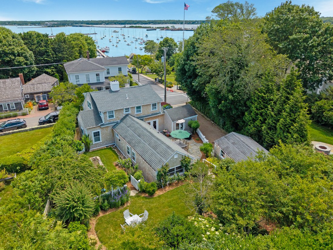House in Oak Bluffs, Massachusetts, United States 1 - 18608909