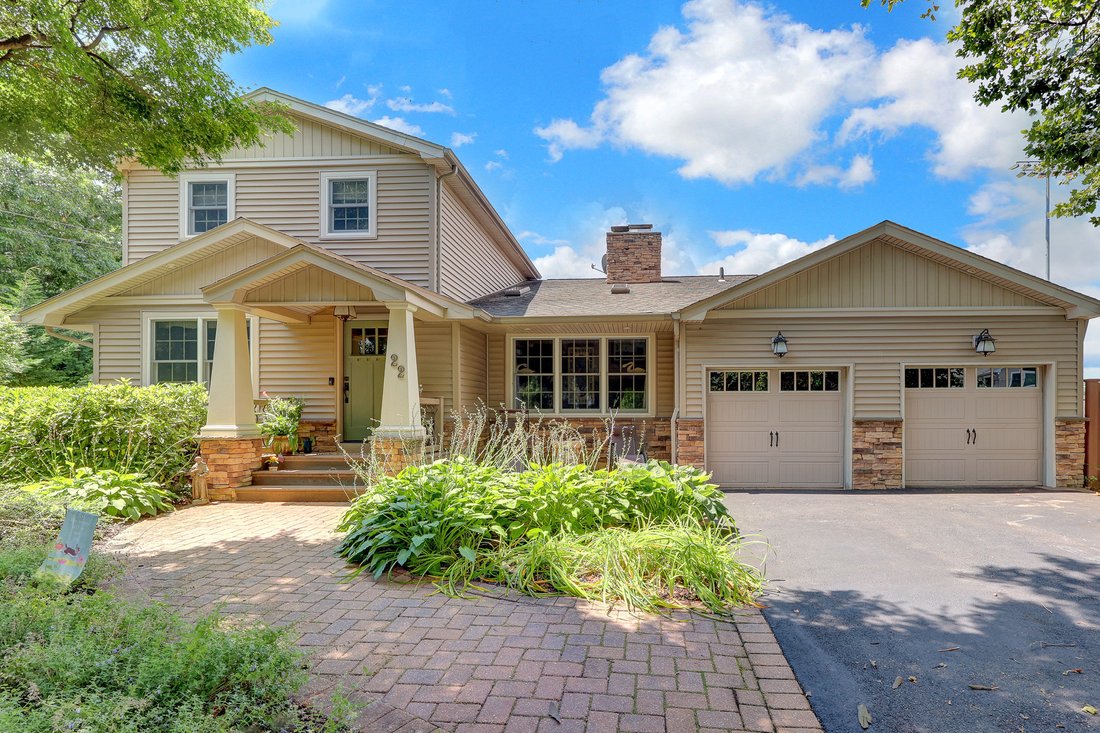 House in West Islip, New York, United States 2 - 18608883
