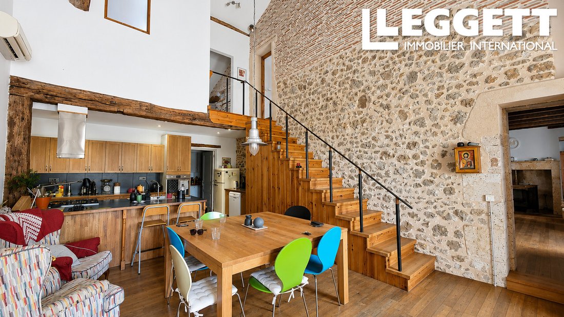 Farm Ranch in Montbron, Nouvelle-Aquitaine, France 2 - 17800391