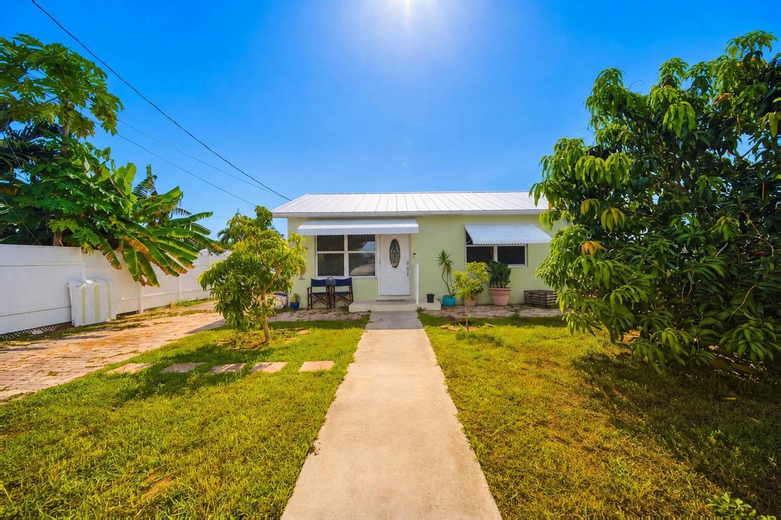 House in Big Pine Key, Florida, United States 4 - 18609013