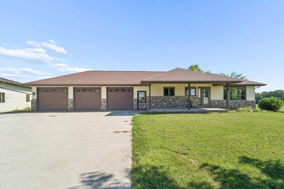 House in Chilton, Wisconsin, United States 1 - 18611704