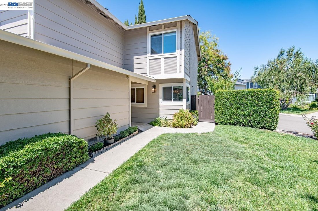 Townhouse in Pleasanton, California, United States 5 - 18612025