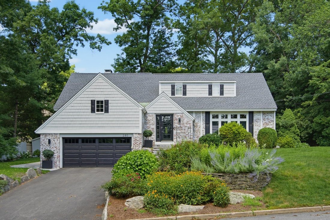 House in Manchester, New Hampshire, United States 3 - 18615528
