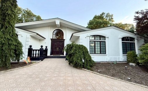House in Livingston, New Jersey, United States 1