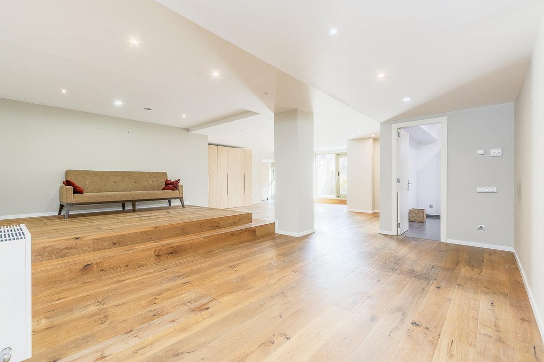 Apartment in Ciutat Vella, Barcelona, Spain 3 - 18609352
