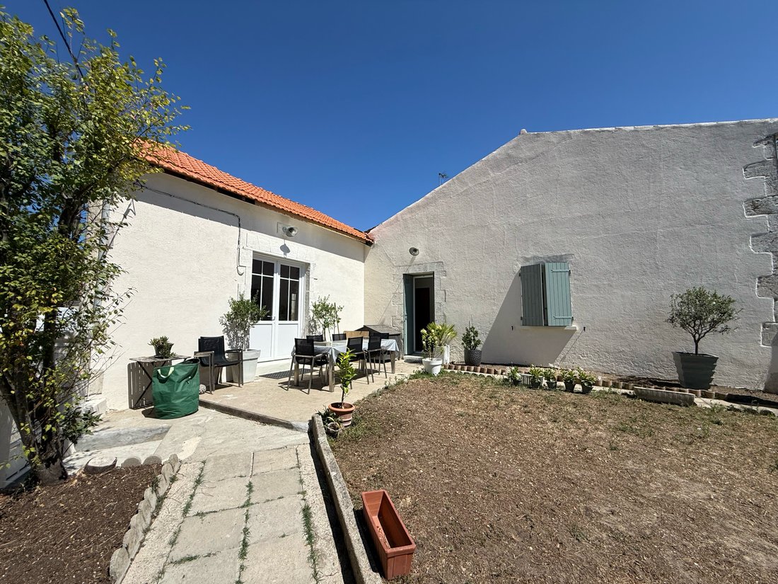 House in Saint-Palais-sur-Mer, Nouvelle-Aquitaine, France 1 - 18600380
