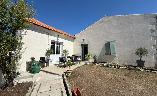 Casa a Saint-Palais-sur-Mer, Nuova Aquitania, Francia 1