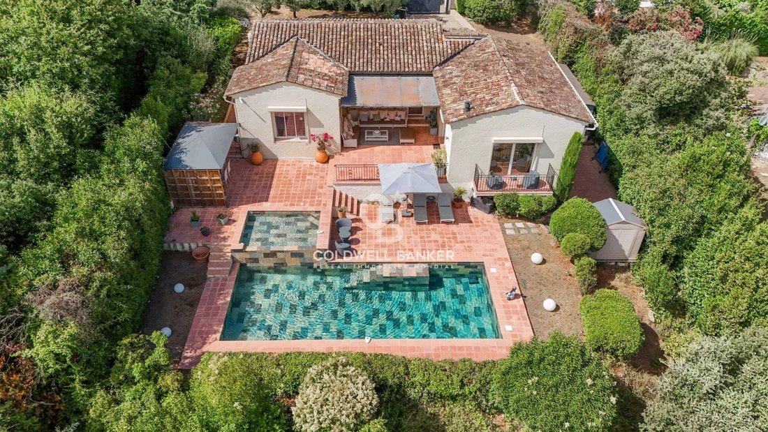 Villa in Mougins, Provence-Alpes-Côte d'Azur, France 2 - 18610805