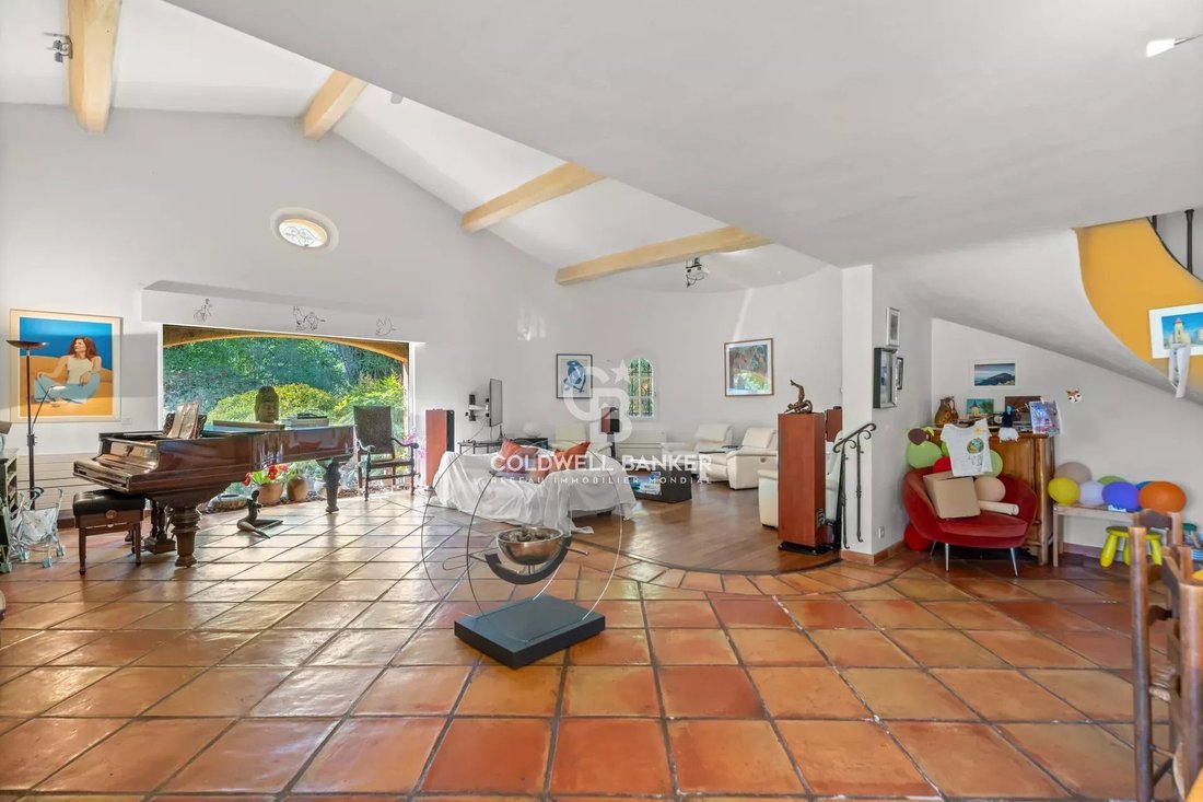 Villa in Les Indes les-Groulles, Mouans-Sartoux, France 4 - 18610870