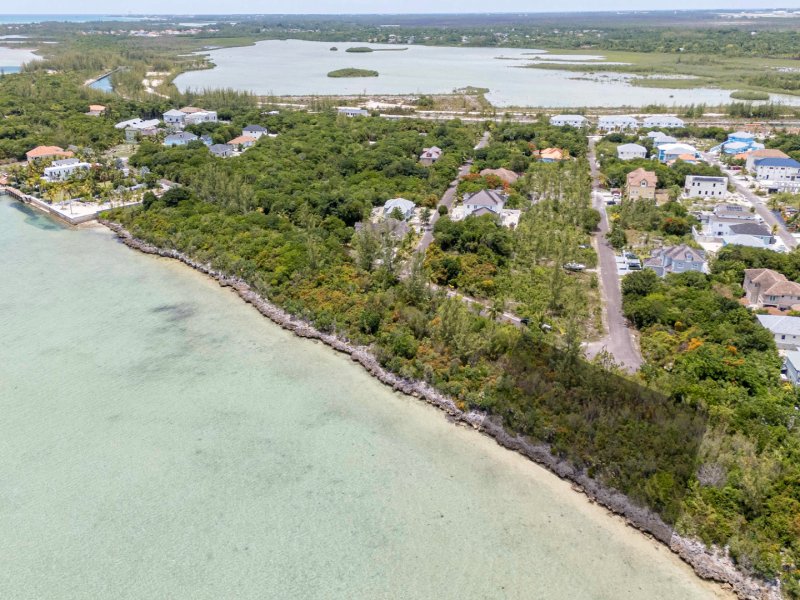 Land in Nassau, New Providence, The Bahamas 2 - 18613675