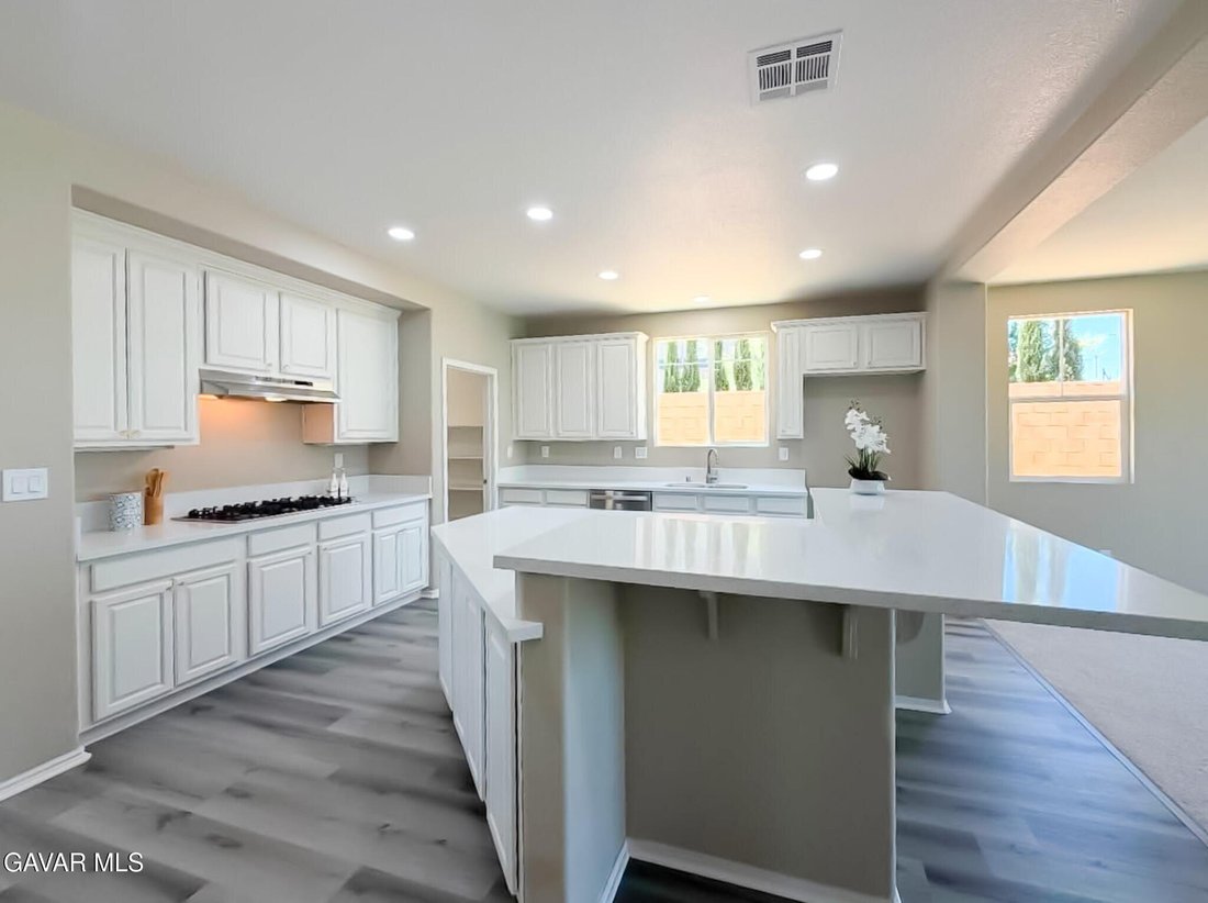 House in Palmdale, California, United States 3 - 18611243