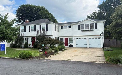 House in East Providence, Rhode Island, United States 1