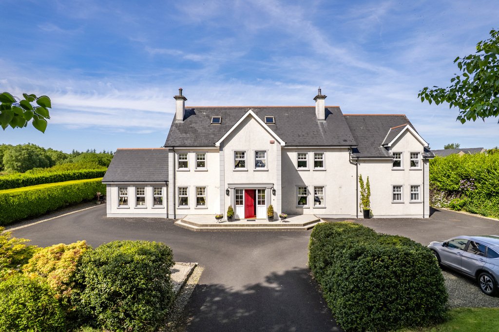 House in Causeway Coast and Glens District, Northern Ireland 2 - 18608735