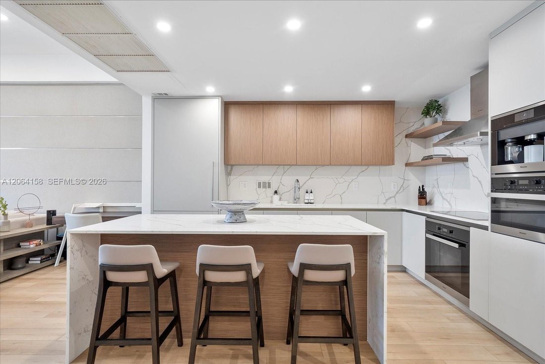 Condo in Miami Beach, Florida, United States 3 - 18613473