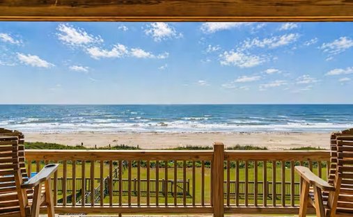 House in Bolivar Peninsula, Texas, United States 1
