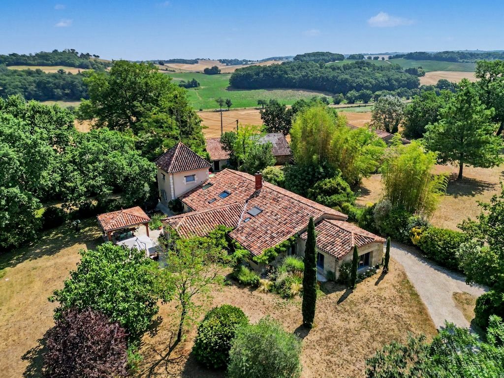 House in Lectoure, Occitania, France 1 - 18610969