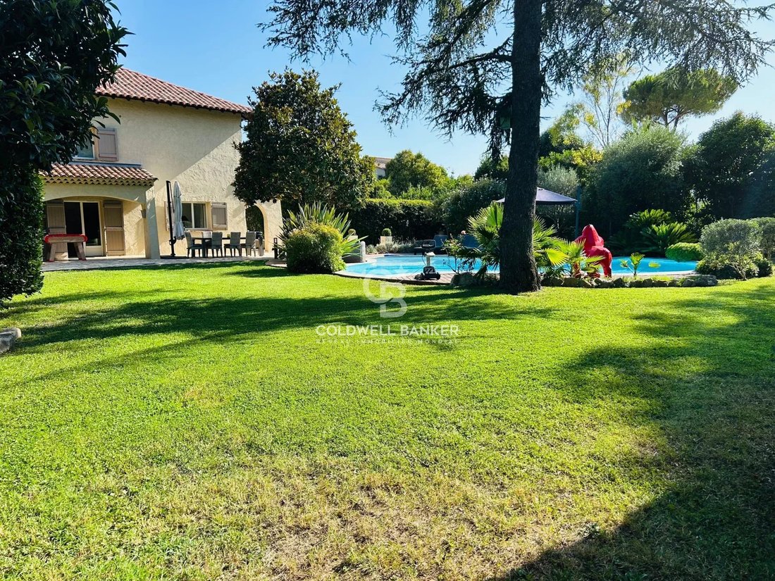 Villa in Mougins, Provence-Alpes-Côte d'Azur, France 2 - 18610867