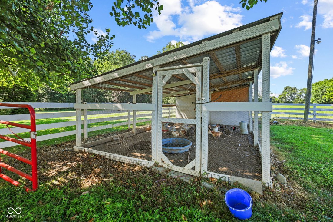 House in Fairland, Indiana, United States 5 - 18609106