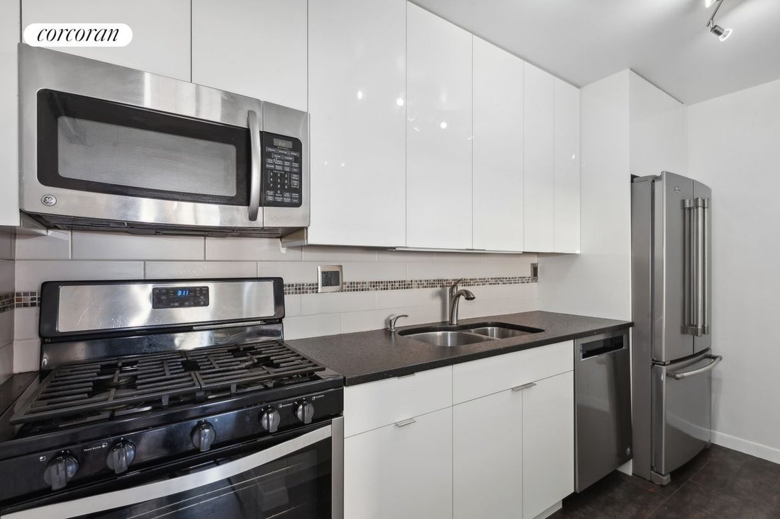 Co Op in New York, New York, United States 4 - 17669643