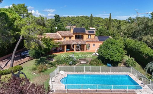 Villa in Les Indes les-Groulles, Mouans-Sartoux, France 1
