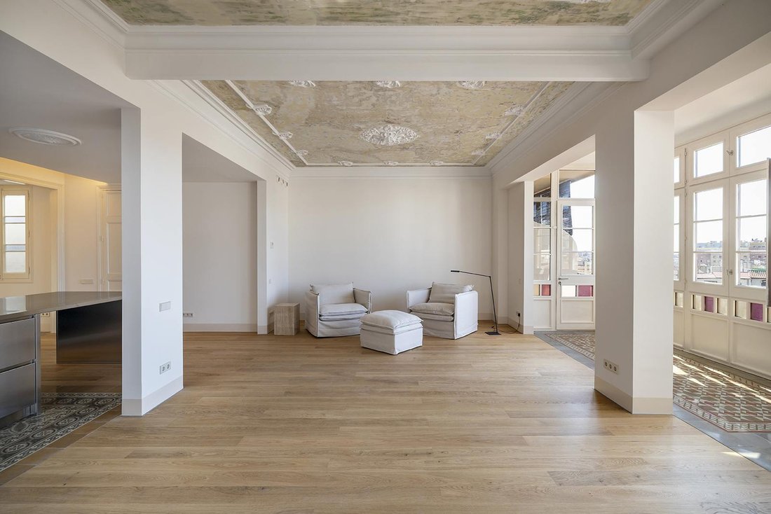 Apartment in Eixample, Barcelona, Spain 2 - 18609386