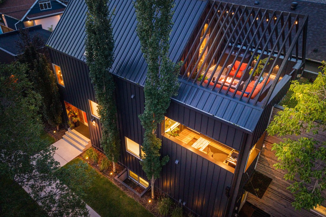 Casa a Edmonton, Alberta, Canada 1 - 18611422