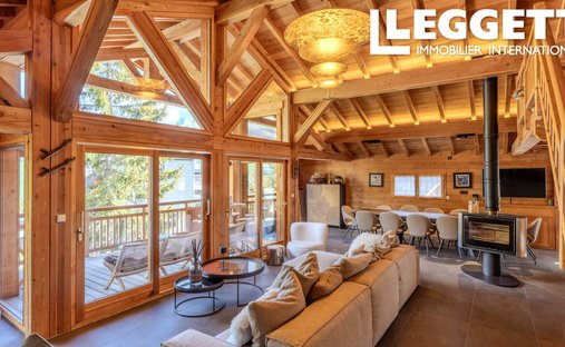 Chalet in Mont-de-Lans, Les Deux Alpes, France 1