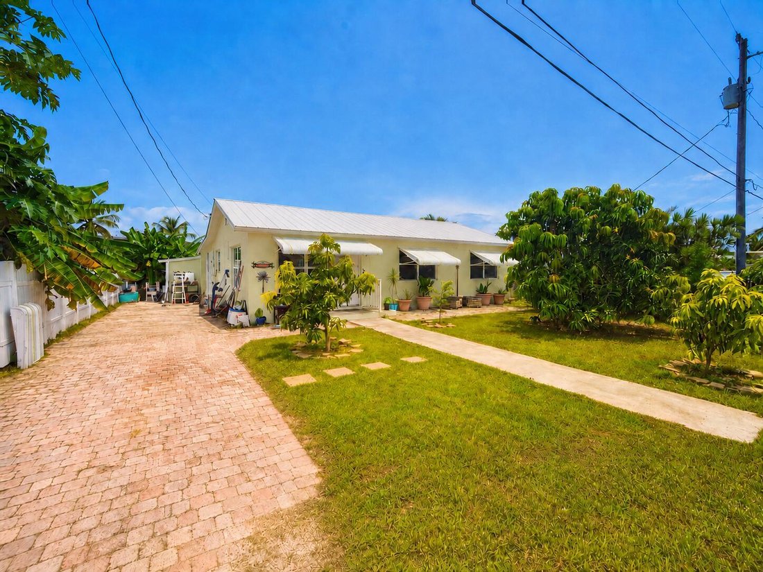 House in Big Pine Key, Florida, United States 3 - 18609013