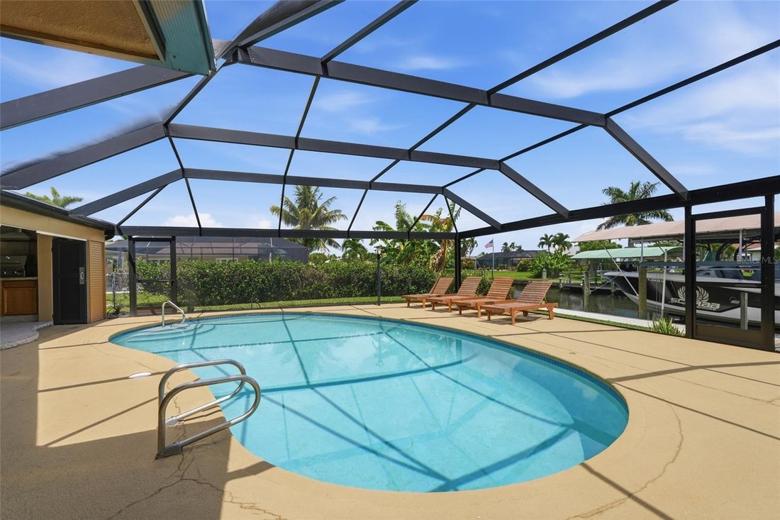 House in Cape Coral, Florida, United States 2 - 18612527