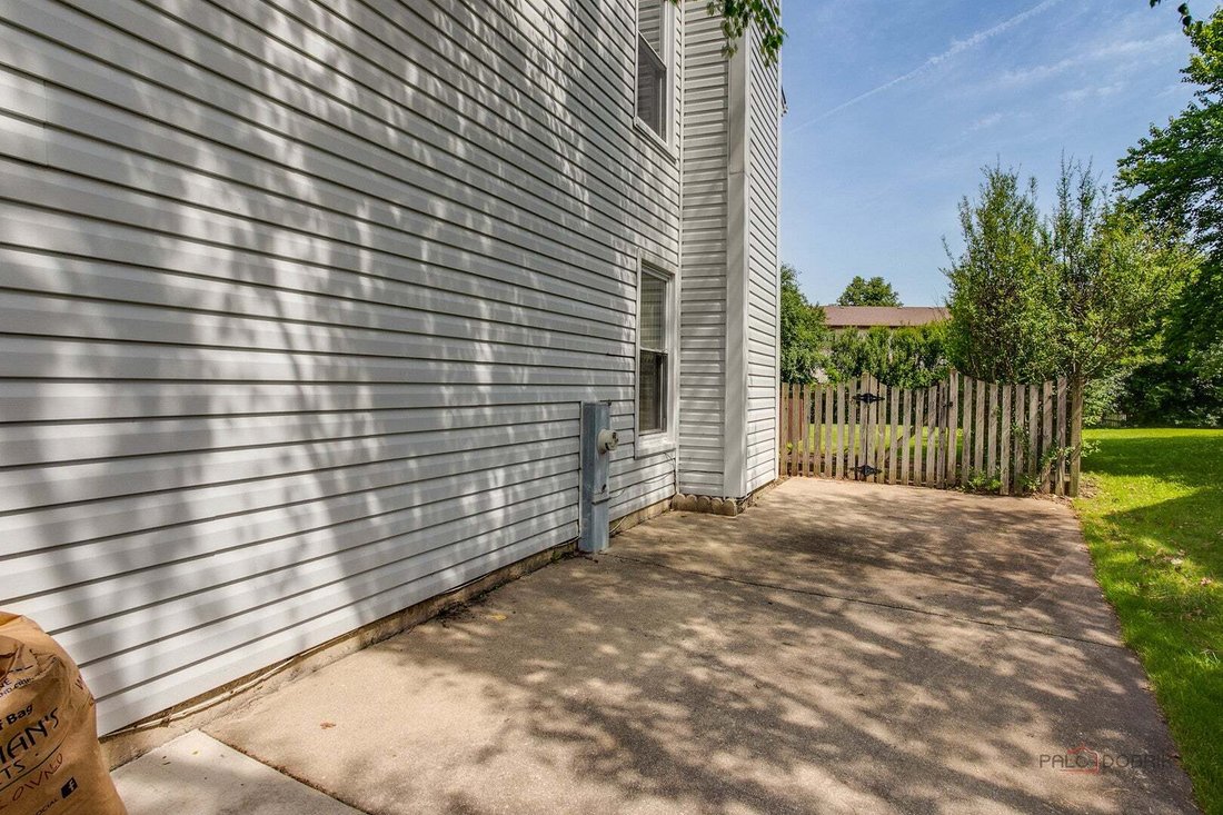 House in Buffalo Grove, Illinois, United States 4 - 18612756