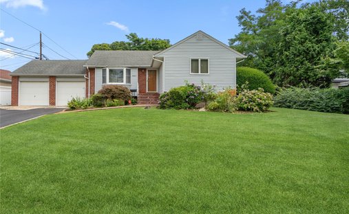 House in Seaford, New York, United States 1
