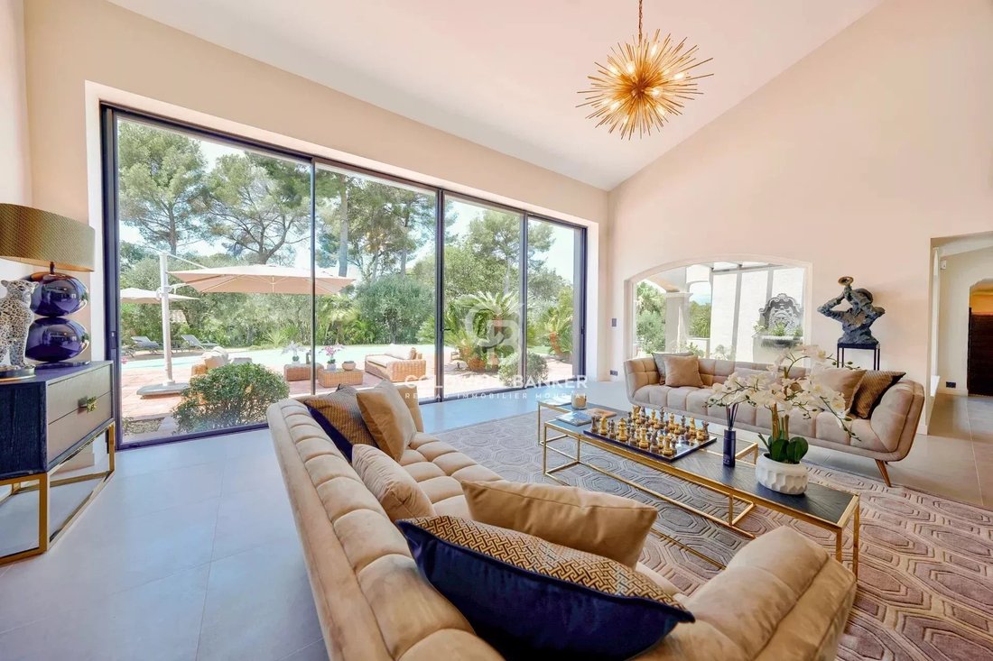 Villa in Mougins, Provence-Alpes-Côte d'Azur, France 3 - 18610765