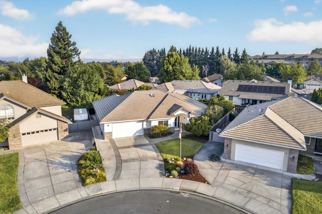 House in Medford, Oregon, United States 1 - 18613533
