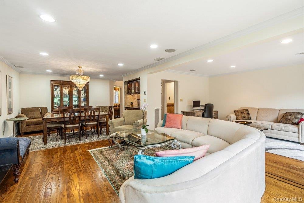 Condo in Jericho, New York, United States 5 - 18613164