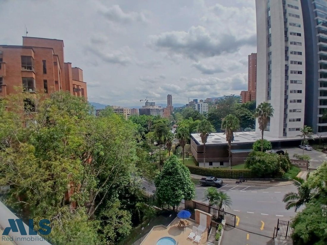 Apartment in Medellín, Antioquia, Colombia 4 - 18609822